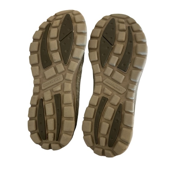 Men's Skechers Relaxed Fit Memory Foam Gomel Loafer Shoes Taupe size 9 - Picture 2 of 4